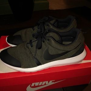 Nike Roche NM TP